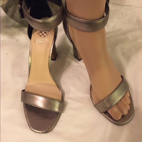 VINCE CAMUTO STRAPPY DRESS HEEL SANDALS - Picture 7 of 11